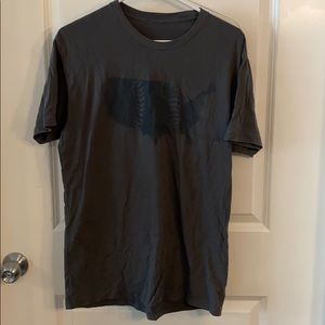 Grey men’s baseball shirt